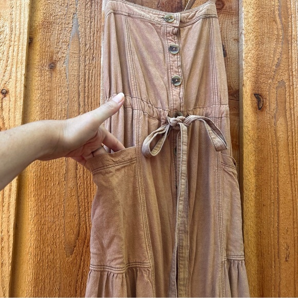 Tan Button-Front Tiered Pinafore Midi Dress 🌿 - Picture 6 of 14